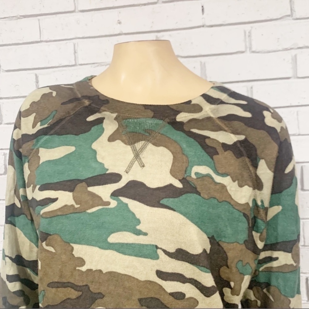 J.Crew Women’s‎ Wool Camo Sweater - Picture 2 of 5